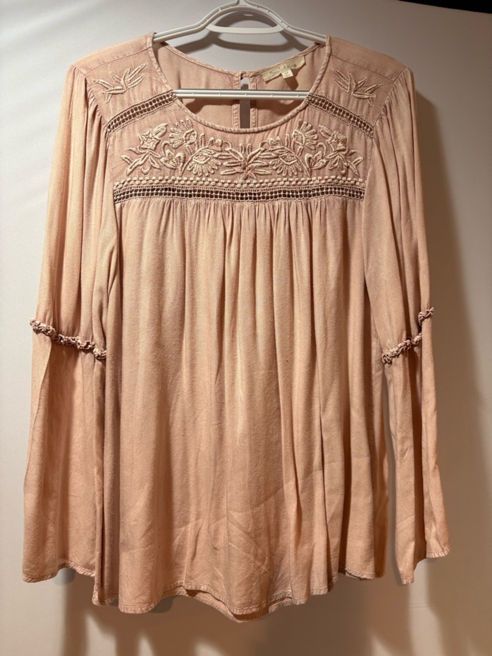 Solitaire Embroidered Peasant Blouse in Blush